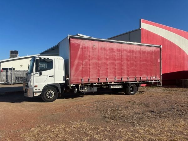 2019 Hino 500 SERIES - FE 1426 Curtain Sider image