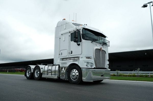 2023 Kenworth K200 image
