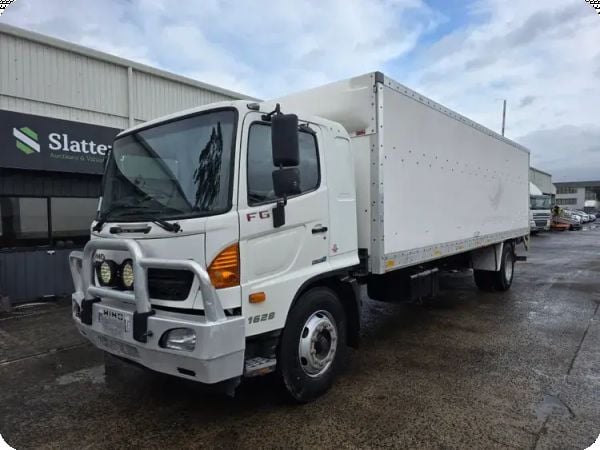 2015 Hino 500 FG 1628 4x2 Pantech image