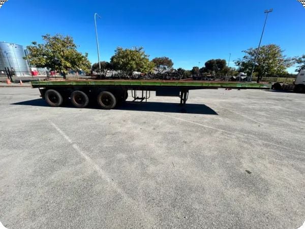 1980 FRUEHAUF Semi Trailer flat top image