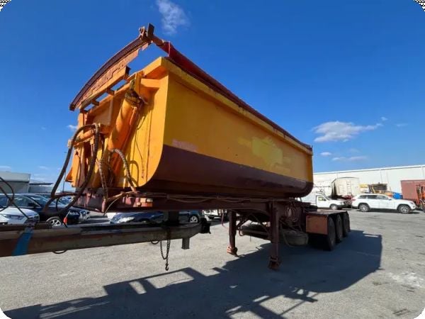 2014 GTE 3-2 Tri-Axle Sidetipper image