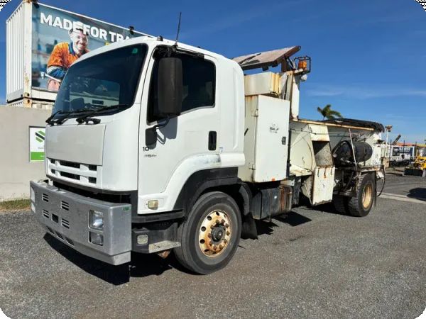 2014 Isuzu FVD 1000 Flocon Truck **Council Asset** image