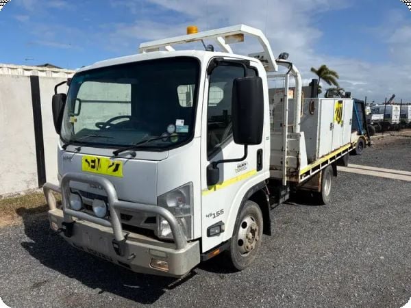 2015 Isuzu NH NPR 4x2 Tray Truck image