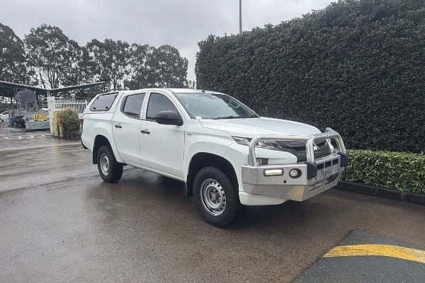 2019 Mitsubishi Triton GLX ADAS MR Rear Wheel Drive image