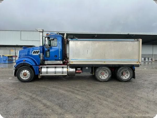2011 Mack Trident CMHR 6x4 Tipper image