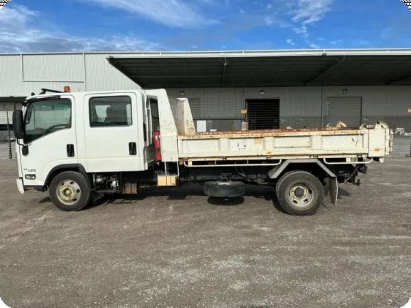 2018 Isuzu NPR 4x2 Crew Cab Tipper (Ex Coates Hire) image
