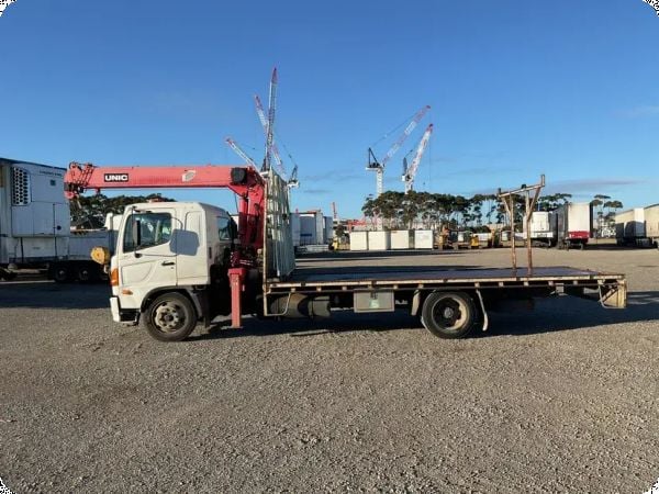 2003 Hino GD 4x2 Crane Truck image