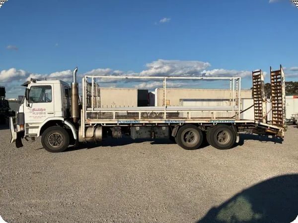 1988 Scania P93M 230 6x4 Beavertail Truck image