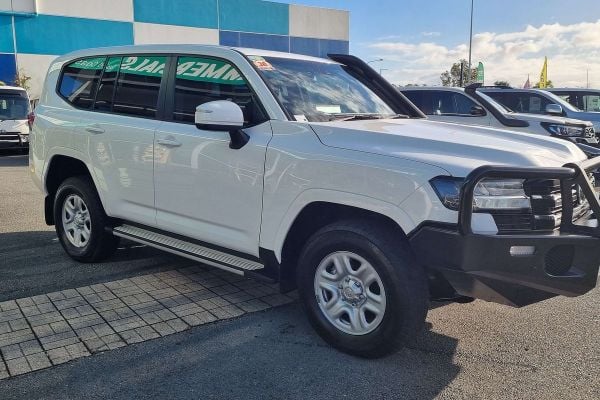 2024 Toyota Landcruiser GX FJA300R image
