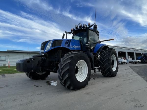 2020 New Holland T8.410PLMI image
