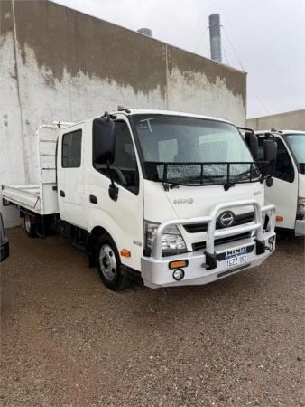 2020 Hino 300 Series Dual Cab Tray Top 616 image