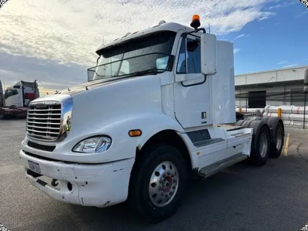 2007 Freightliner FLX Columbia CL112 6x4 Prime Mover image