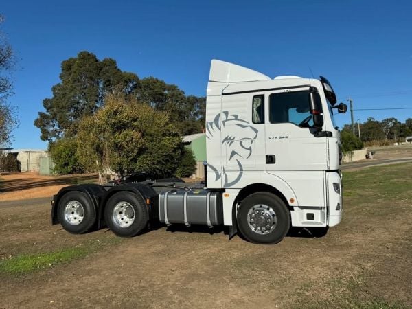 2025 Sitrak C7H Primemover image