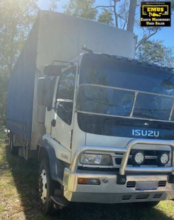 2007 Isuzu FVR Tautliner Tray Truck, E.M.U.S TS955 image