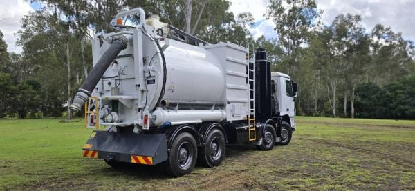 2014 Mercedes-Benz ACTROS 3241 Vacuum Truck