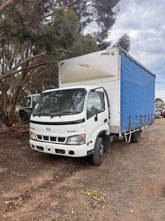 2006 HINO DUTRO WRECKING image