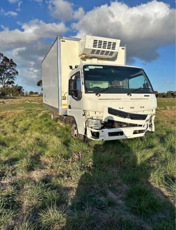 WRECKING 2013 MITSUBISHI CANTER image