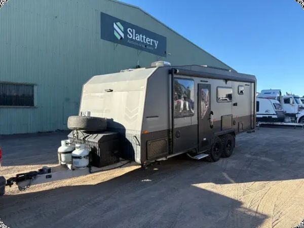 2022 Hurricane Family Tuff Rider 21'6 Caravan image