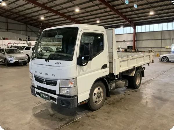 2017 Mitsubishi Fuso Canter 7/800 4x2 Tipper image