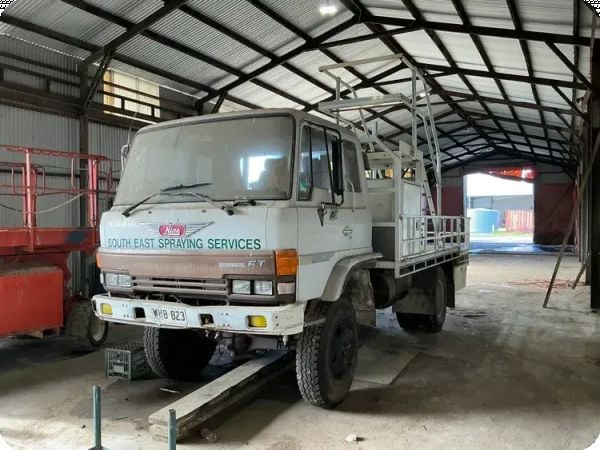 1989 Hino FT 4x4 Service Truck image