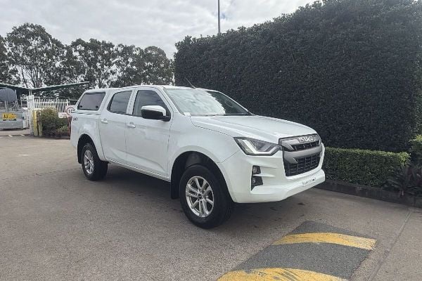 2022 Isuzu D-MAX LS-M 4X4 image