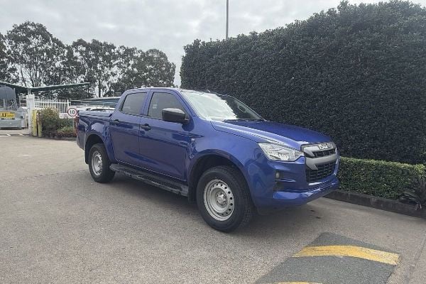 2022 Isuzu D-MAX SX High Ride Rear Wheel Drive image