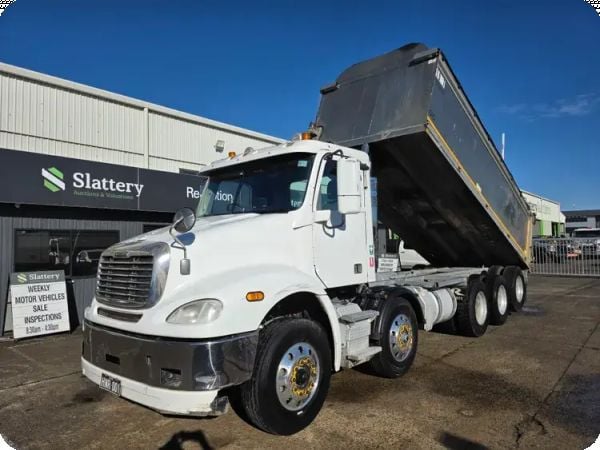 2017 Freightliner FLX CL 112 10x4 Tipper (Auto) (Cummins) (31T GVM) image
