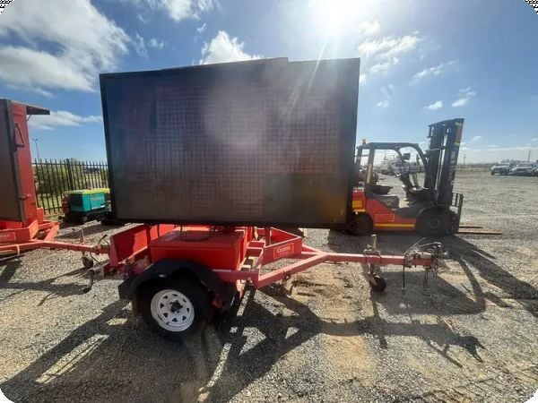 2018 Vermac VMS Board Sign Board Trailer image