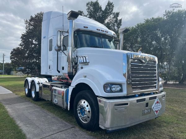 2022 Mack Superliner CLXT image