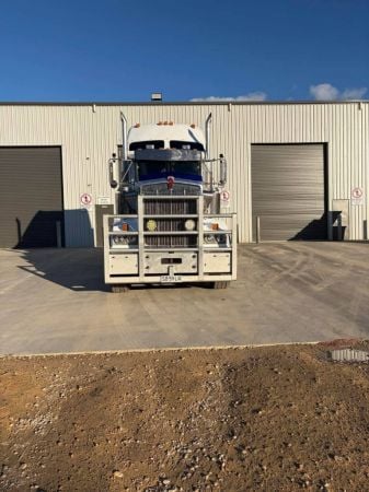 Kenworth T909 image