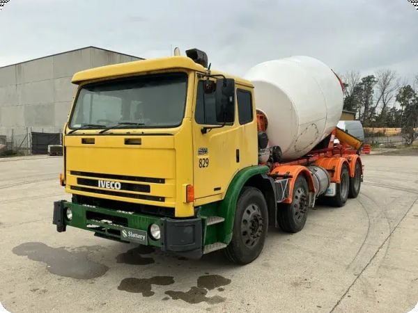 2007 Iveco Acco 2350G 8x4 Concrete Agitator image