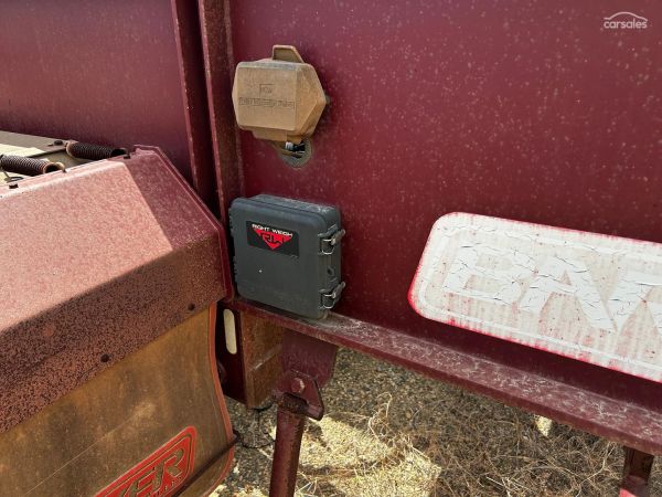 2017 Barker Heavy Duty Tri Axle image
