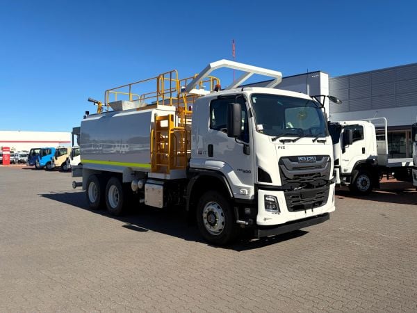 2026 Isuzu FVZ 260-300 Water truck AT R46 WATERCART image