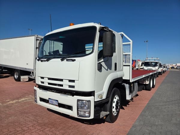 2008 Isuzu FVM1400 Tray 6x2 14 Ton Tray image