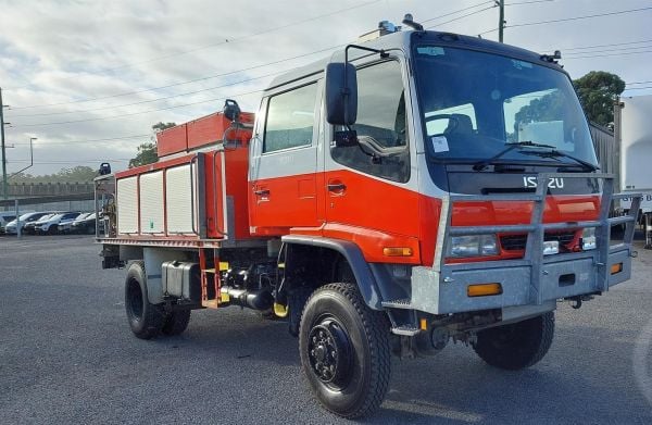 1999 ISUZU FTS750 Fire Truck image
