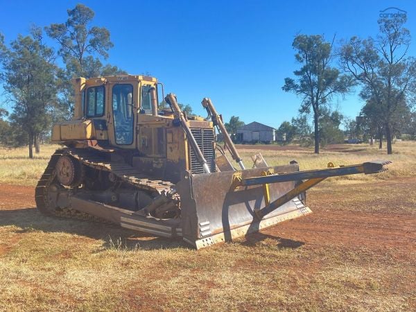 1988 Caterpillar D6H image