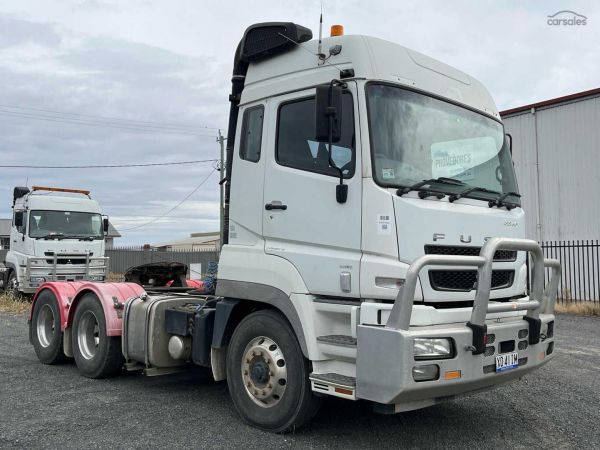 2013 Mitsubishi FV500 image