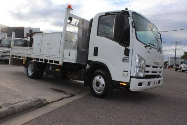 2012 Isuzu N Series NPR 200/275 image
