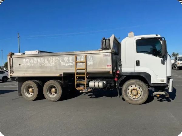 2015 Isuzu FVZ 6x4 Tipper image