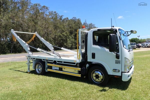 2015 Isuzu N Series NQR 450 Premium AMT Auto image