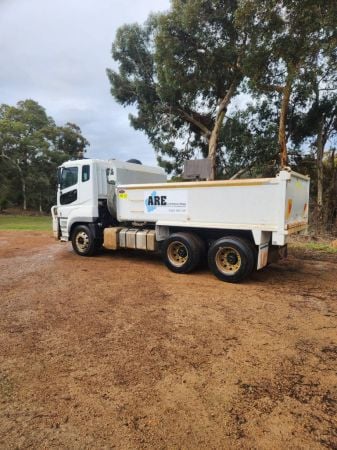2016 Mistushi Fuso SHOGUN 460 Tipper image