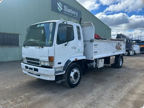 2004 Mitsubishi Fuso FM 600 Fighter 4x2 Tipper image