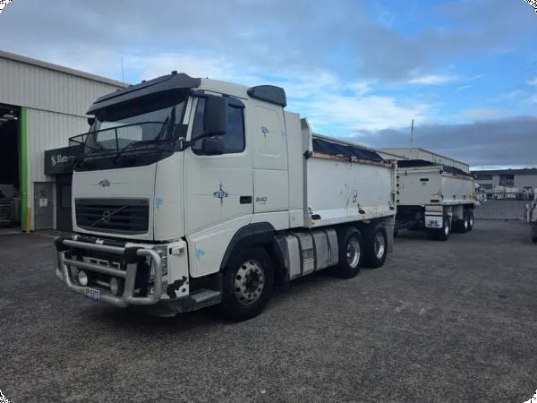 2013 Volvo FH 540 MK2 6x4 Tipper w/2007 Kembla Tri-Axle Dog Trailer image