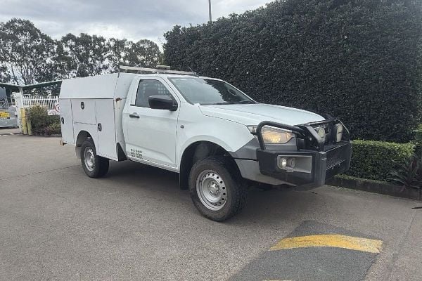 2022 Isuzu D-MAX SX 4X4 image