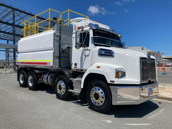 2025 Western Star 4700 Water truck image