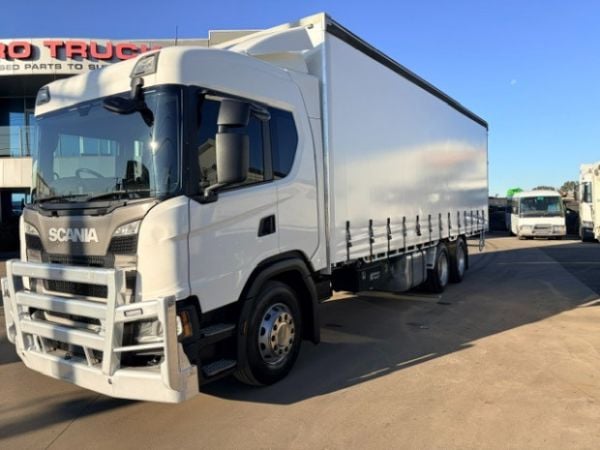 2020 Scania P320 Curtainsider P 320 image