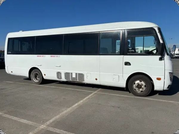 2022 Mitsubishi Fuso Rosa Mini Bus image