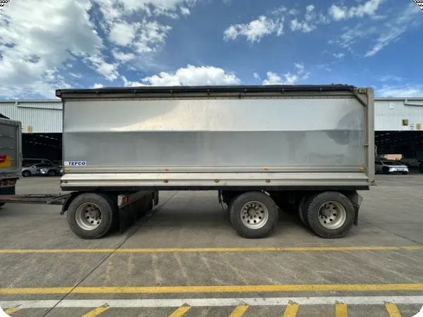 2015 Tefco Tri-Axle Dog Tipper Trailer image