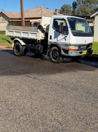 2001 Mitsubishi CANTER FE64 Tipper image