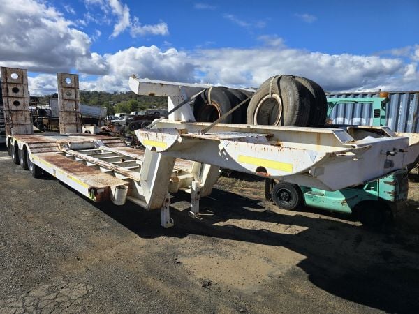 1980 FRUEHAUF LOW LOADER Forestry image